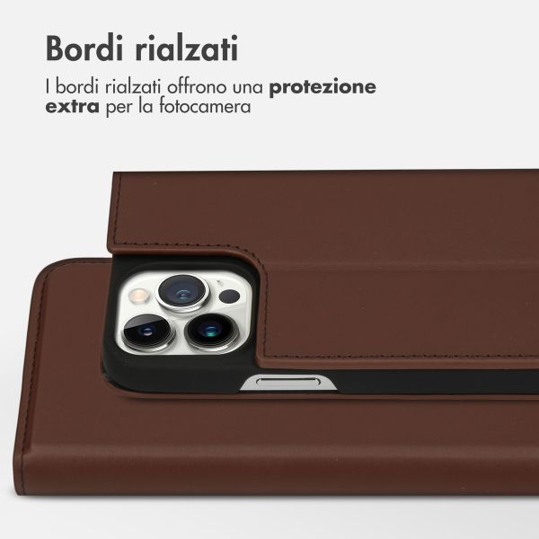 Accezz Premium Leather Slim Klapphülle Apple iPhone 13 Pro Max - Braun
