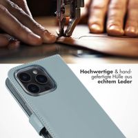 Selencia Echtleder Klapphülle für das Apple iPhone 16 Pro - Air Blue