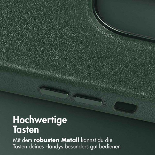 Accezz MagSafe Leather Backcover für das iPhone 14 Pro - Cedar Green