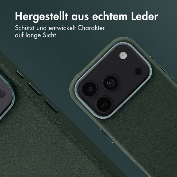 Accezz MagSafe Leather Backcover Apple iPhone 18 Pro / 17 Pro - Cedar Green