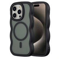 Selencia Wavy Backcover mit MagSafe Apple iPhone 15 Pro - Schwarz