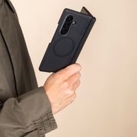 imoshion Color Guard mit MagSafe und Ständer Samsung Galaxy Z Fold 8 Ultra - Schwarz