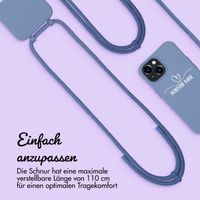 Personalisierte Color Backcover MagSafe mit abtrennbarem Band und elegantem Herz für iPhone 15 - Ash Blue