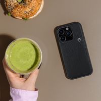 Selencia Riva Back Cover mit Kartenfach Apple iPhone 15 Pro - Schwarz