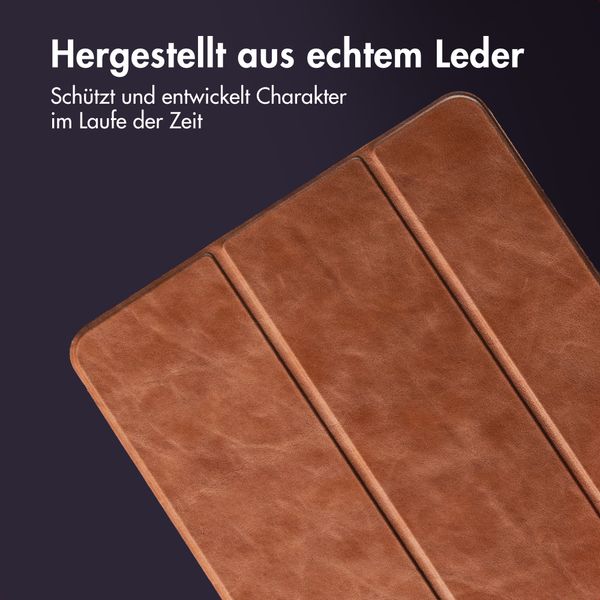 Accezz Leder Trifold Klaphülle Apple iPad Pro 11 (2025) M5 / (2024) M4 - Cognac