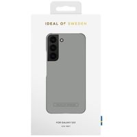 iDeal of Sweden Seamless Case Back Cover für das Samsung Galaxy S22 - Ash Grey