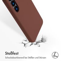 Accezz Liquid Silikoncase mit MagSafe Samsung Galaxy S24 - New Tea Brown