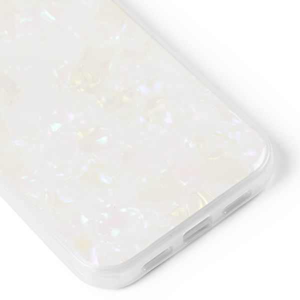 iDeal of Sweden Pearlized Case Apple iPhone 12 (Pro) - Weiß