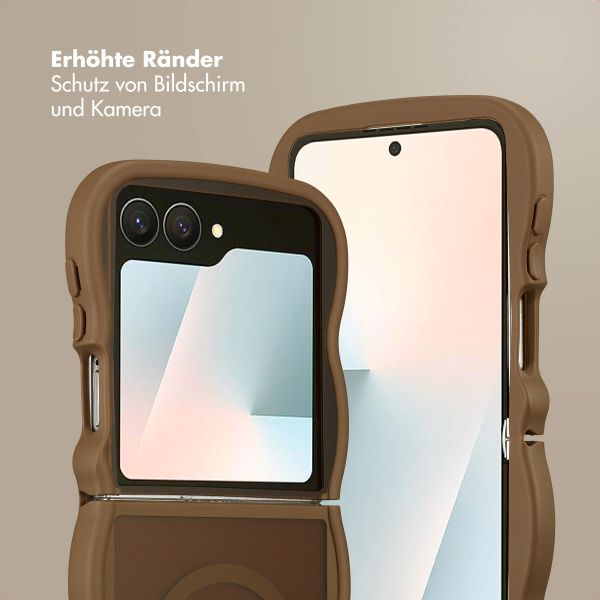 Selencia Wavy Backcover mit MagSafe Samsung Galaxy Z Flip 7 - Mocha Brown