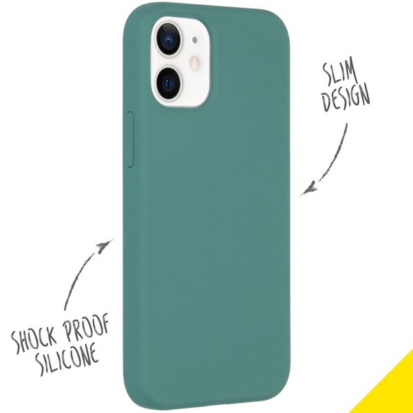 Accezz Liquid Silikoncase  für das iPhone 12 Mini - Dunkelgrün