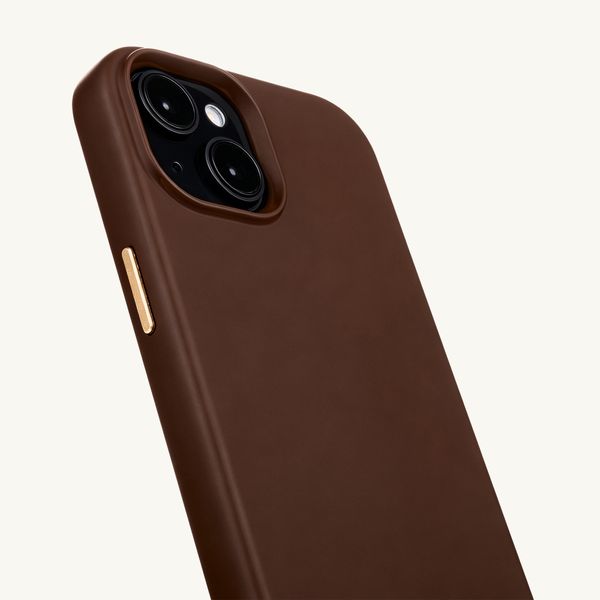 Selencia Rivièra Backcover mit MagSafe mit abnehmbaren Haken Apple iPhone 15 - Choco Brown
