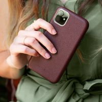 Selencia Gaia Backcover in Schlangenoptik Apple iPhone 13 Pro - Dunkelrot