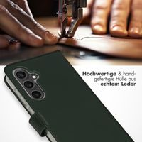 Selencia Echtleder Klapphülle Samsung Galaxy S23 FE - Grün