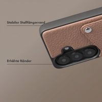 Selencia Riva Back Cover mit Kartenfach Samsung Galaxy S26 Plus - Mocha Brown