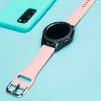 imoshion Silikonband für das  Samsung Galaxy Watch 4 / 5 / 6 / 7 / FE (20 mm) - Rosa