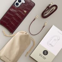 Selencia Nova Croco HandyHülle mit Kordel und Kartenhalter Samsung Galaxy S26 - Burgundy