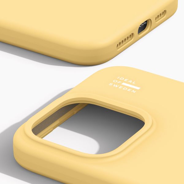 iDeal of Sweden Silikonhülle mit MagSafe Apple iPhone 15 Pro Max - Soft Lemon