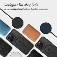 imoshion Rugged Hybrid Carbon Case mit MagSafe für das Apple iPhone 16 Pro - Schwarz