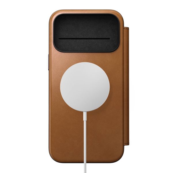 Nomad Modern Leather Folio Klapphülle Apple iPhone 17 Pro Max - English Tan