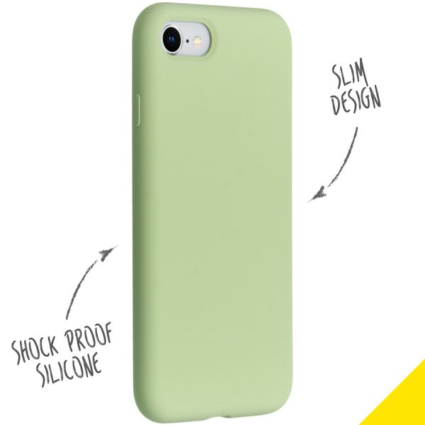 Accezz Liquid Silikoncase Apple iPhone SE (2022 / 2020) / 8 / 7 - Grün