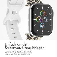 imoshion Silikonband⁺ für die Apple Watch Series 1 bis 9 / SE (38/40/41 mm) | Series 10 (42 mm) - Leopard