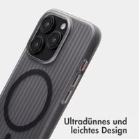 Accezz Lite Backcover mit MagSafe | Fluted | Apple iPhone 15 Pro - Grau