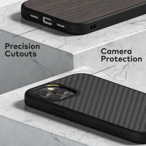 RhinoShield SolidSuit Backcover für das iPhone 12 (Pro) - Carbon Fiber Black