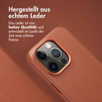 Accezz 2-in-1 Klapphülle aus Leder mit MagSafe iPhone 14 Pro - Sienna Brown