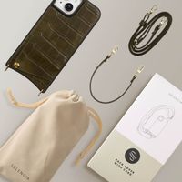 Selencia Nova Croco HandyHülle mit Kordel und Kartenhalter Apple iPhone 15 - Dark Olive