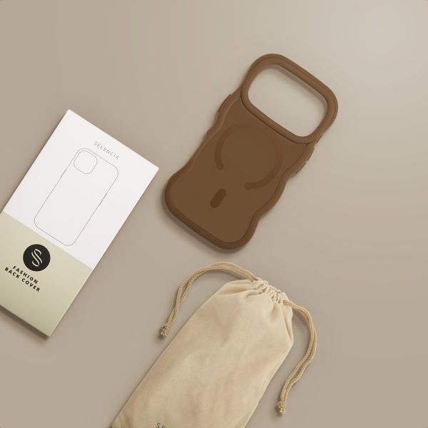 Selencia Wavy Backcover mit MagSafe Apple iPhone 17 Pro - Mocha Brown