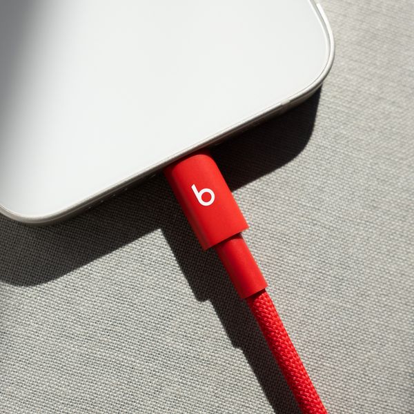 Beats Geflochtenes USB-C zu Lightning Kabel - 1,5 Meter - Rapid Red