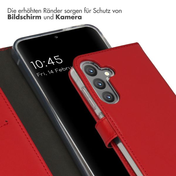 Selencia Echtleder Klapphülle für das Samsung Galaxy S24 - Rot