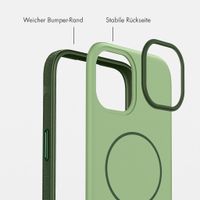imoshion Color Backcover mit Thin MagSafe Ring Apple iPhone 15 - Dunkelgrün