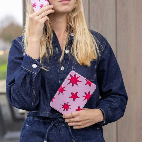 Selencia Vivid Klapphülle Kobo Clara Colour / Clara BW - Stars Rubine Red Light Pink