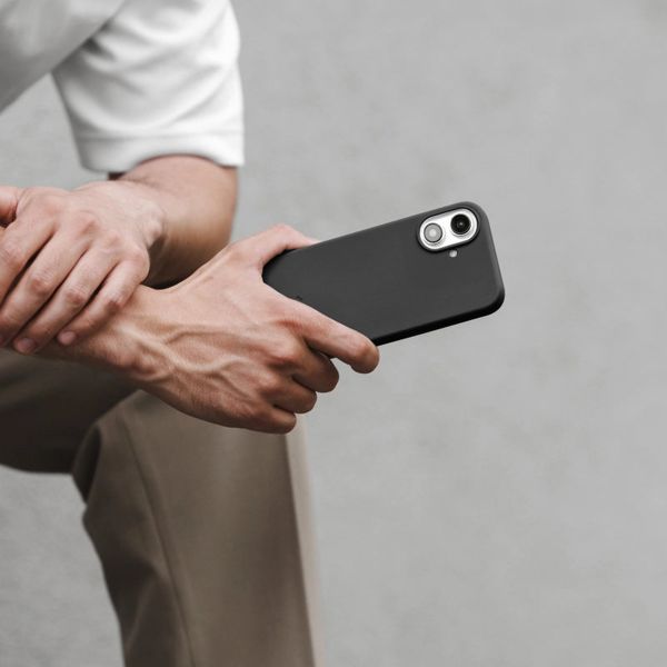 Woodcessories Bio Case MagSafe für das Apple iPhone 16 - Black