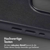 Accezz MagSafe Leather Backcover für das iPhone 15 Pro - Onyx Black