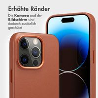 Accezz 2-in-1 Klapphülle aus Leder mit MagSafe für das iPhone 14 Pro - Sienna Brown