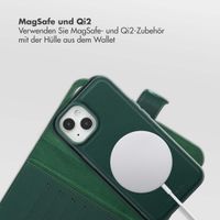 Selencia Olyn Abnehmbare Bookcase mit MagSafe Apple iPhone 14 / 13 - Grün