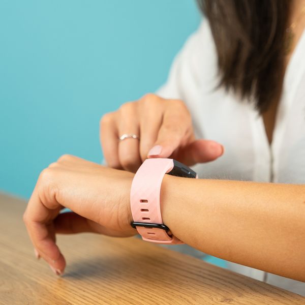 imoshion Silikonband für das  Fitbit Charge 3 / 4 - Rosa