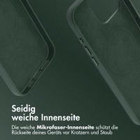 Accezz MagSafe Leather Backcover für das iPhone 15 Pro Max - Cedar Green