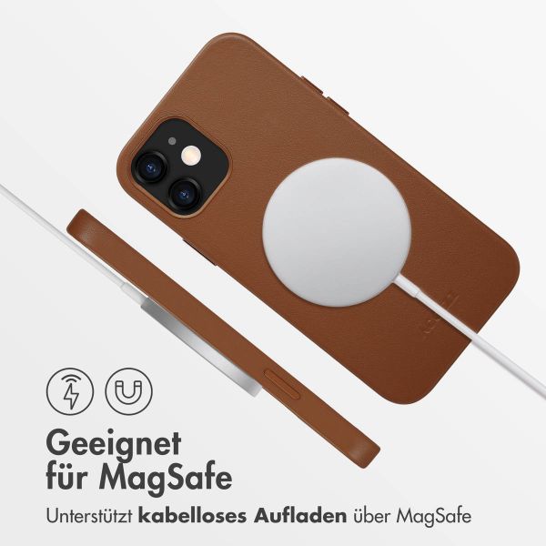 Accezz MagSafe Leather Backcover Apple iPhone 12 (Pro) - Sienna Brown