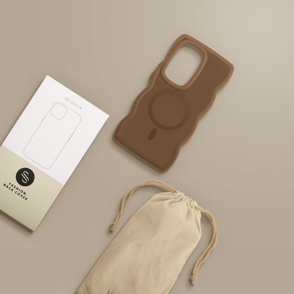 Selencia Wavy Backcover mit MagSafe Samsung Galaxy S24 Ultra - Mocha Brown