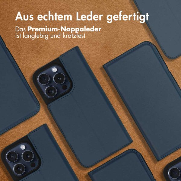 Accezz Premium Leather Slim Klapphülle Apple iPhone 15 Pro - Dunkelblau