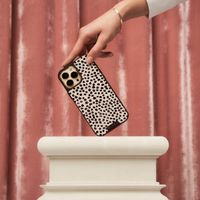 Burga Elite Gold Backcover für das Apple iPhone 15 Plus - Almond Latte