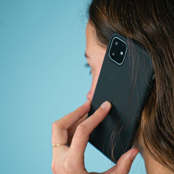 imoshion Color TPU Hülle für das OnePlus 9 Pro - Schwarz