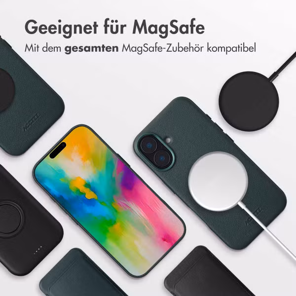 Accezz MagSafe Leather Backcover für das Apple iPhone 16 - Cedar Green