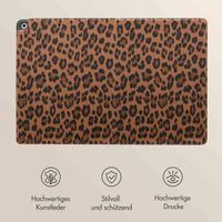 Selencia Sabi Klapphülle mit Leopardenmuster Apple iPad 9 (2021) 10.2 Zoll / iPad 8 (2020) 10.2 Zoll / iPad 7 (2019) 10.2 Zoll - Mocha Brown