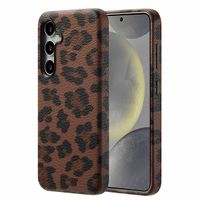 Selencia Sabi Backcover Panthermuster mit MagSafe Samsung Galaxy S24 - Mocha Brown