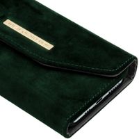 iDeal of Sweden Mayfair Clutch Velvet Grün für das iPhone Xs / X