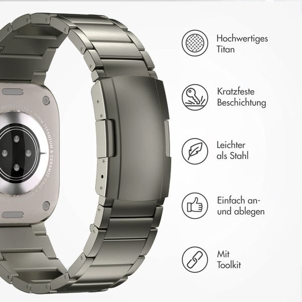 Accezz Mattes Titanstahlarmband für das  Apple Watch Series 1 t/m 11 / SE / Ultra (44/45/46/49 mm) - Titanium